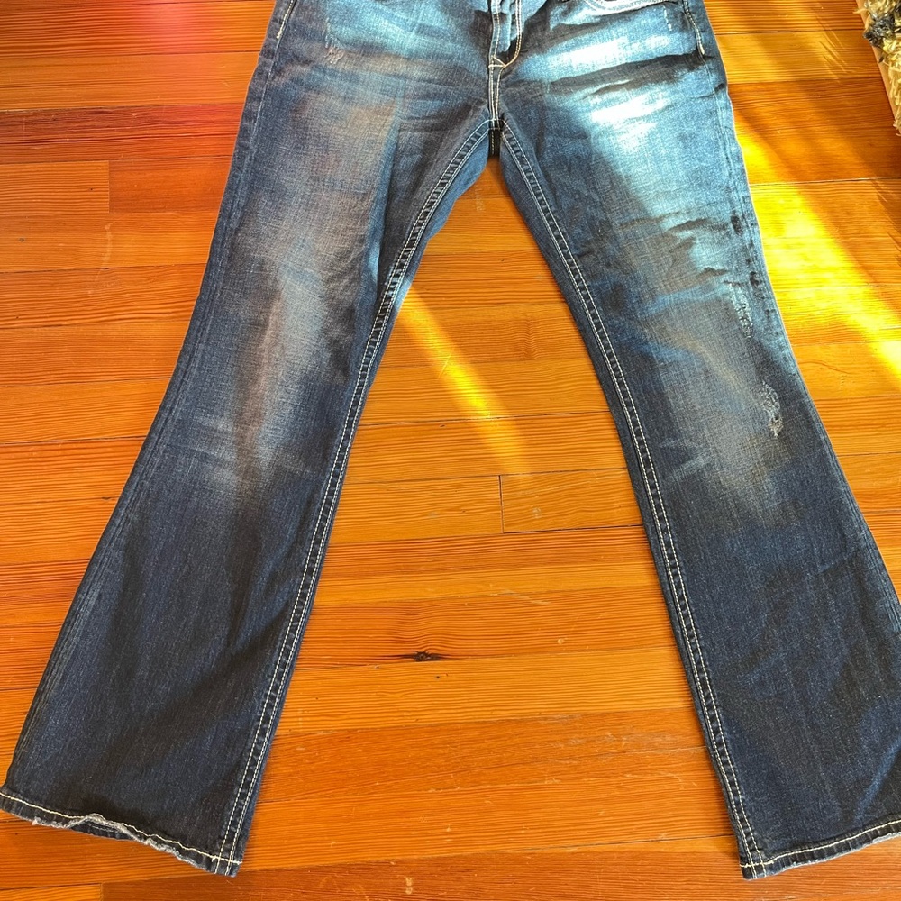 Low rise bootcut jeans